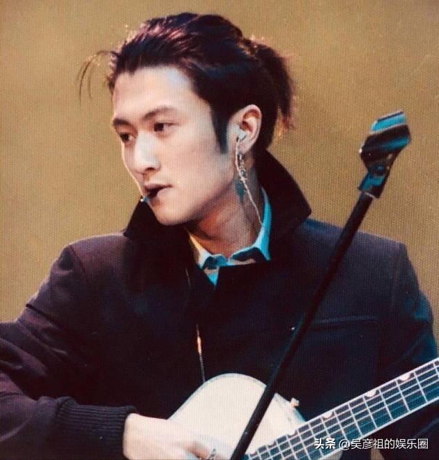 推荐一下娱乐圈中比较帅的男明星,娱乐圈里英气迷人的男星