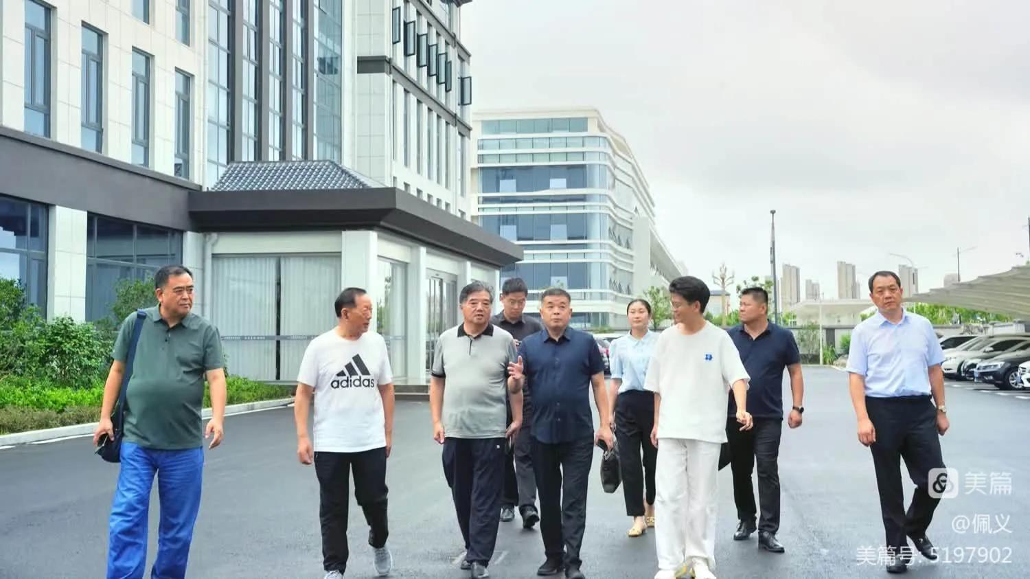 安徽徽酱酒业集团有限公司董事长,徽酱酒业