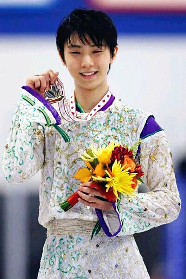 羽生结弦花滑拿花,羽生结弦就算是滑冰也会说三道四