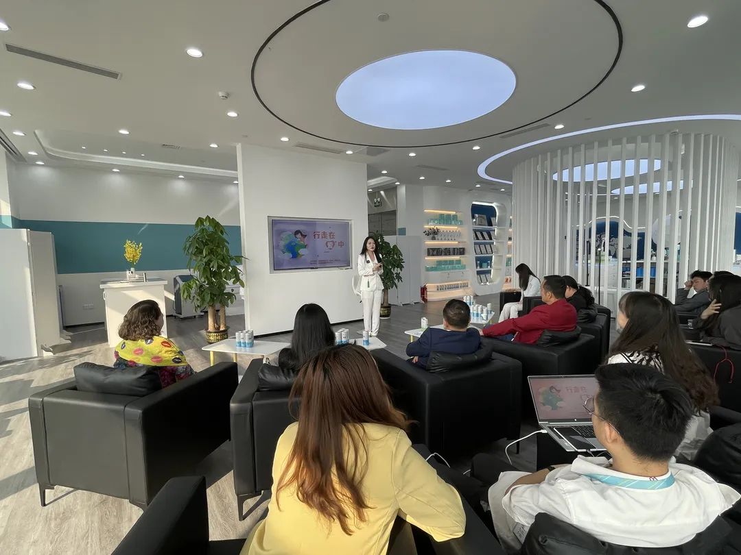 “行走在爱中”——深圳市德爱会会长祝圣杰公益主题分享会