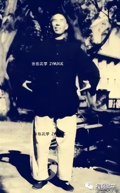 站桩肩部放松与开肩开背区别,站桩能缓解肩部肌肉紧张