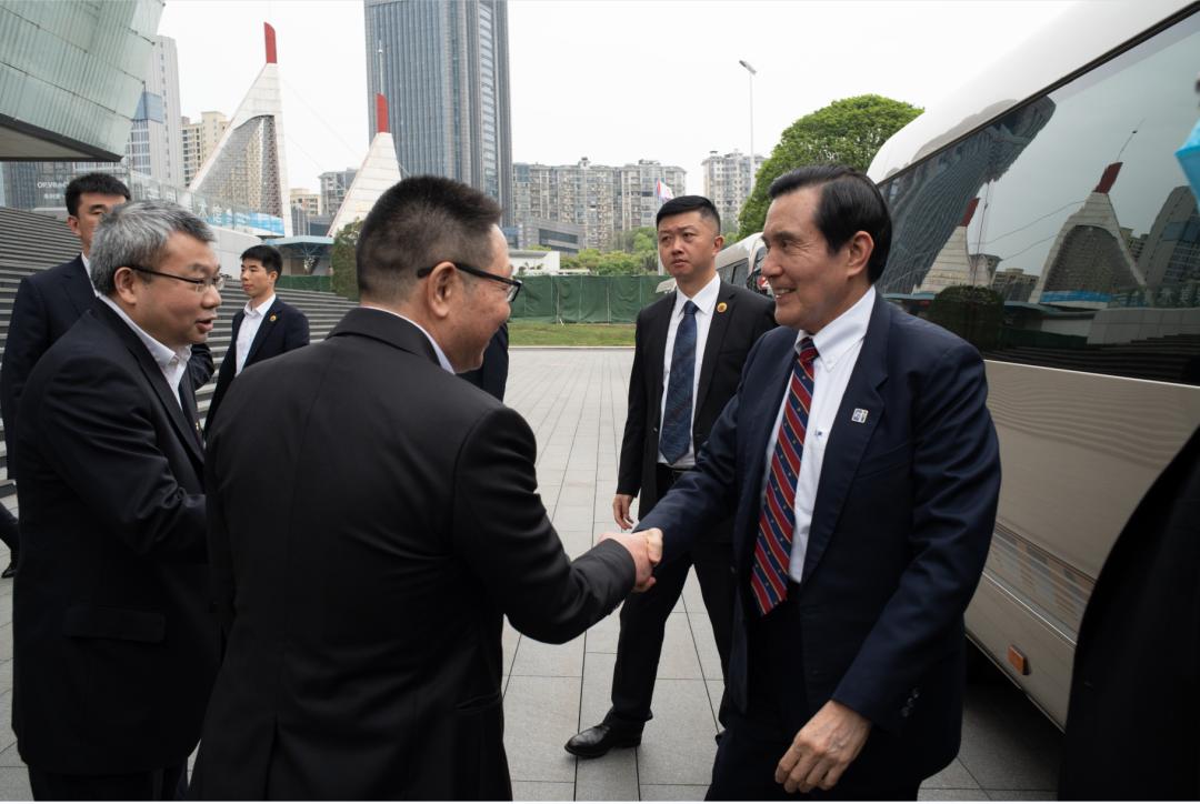 马英九参观湖南广电“七彩盒子”与《声生不息·宝岛季》连线