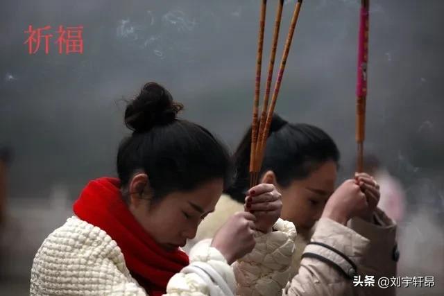 上香的正确姿势简单介绍,上香十大禁忌图片