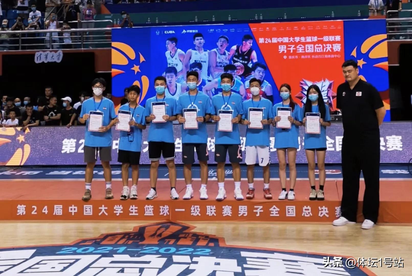 嫁给2米26的巨人姚明是什么感觉,嫁给姚明