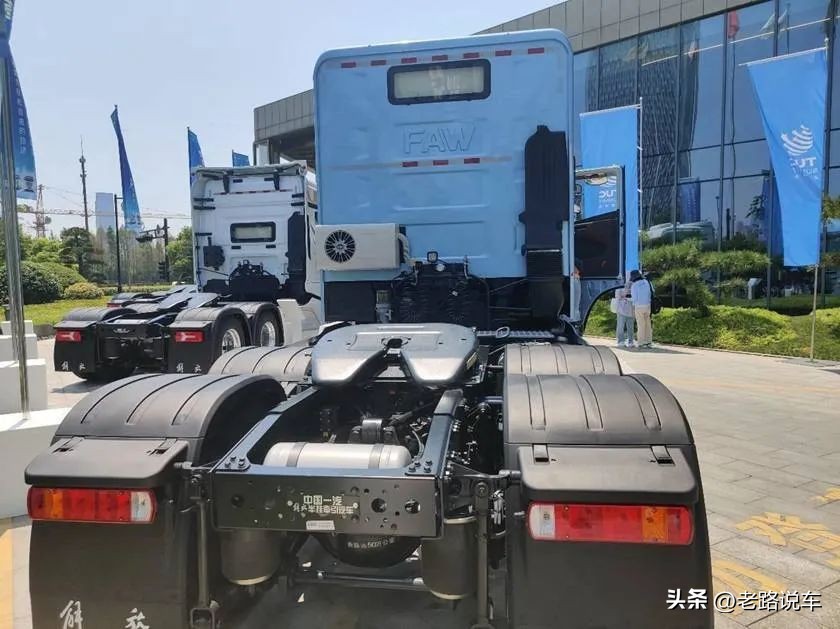 5万鹰途生活舱,解放鹰途生活舱试驾视频