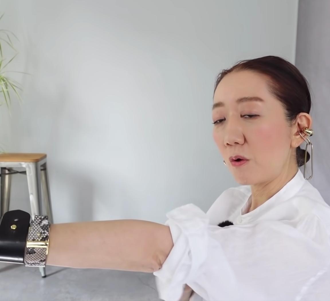 怎样搭配优衣库衣服好看,优衣库红色衬衫怎么搭配男