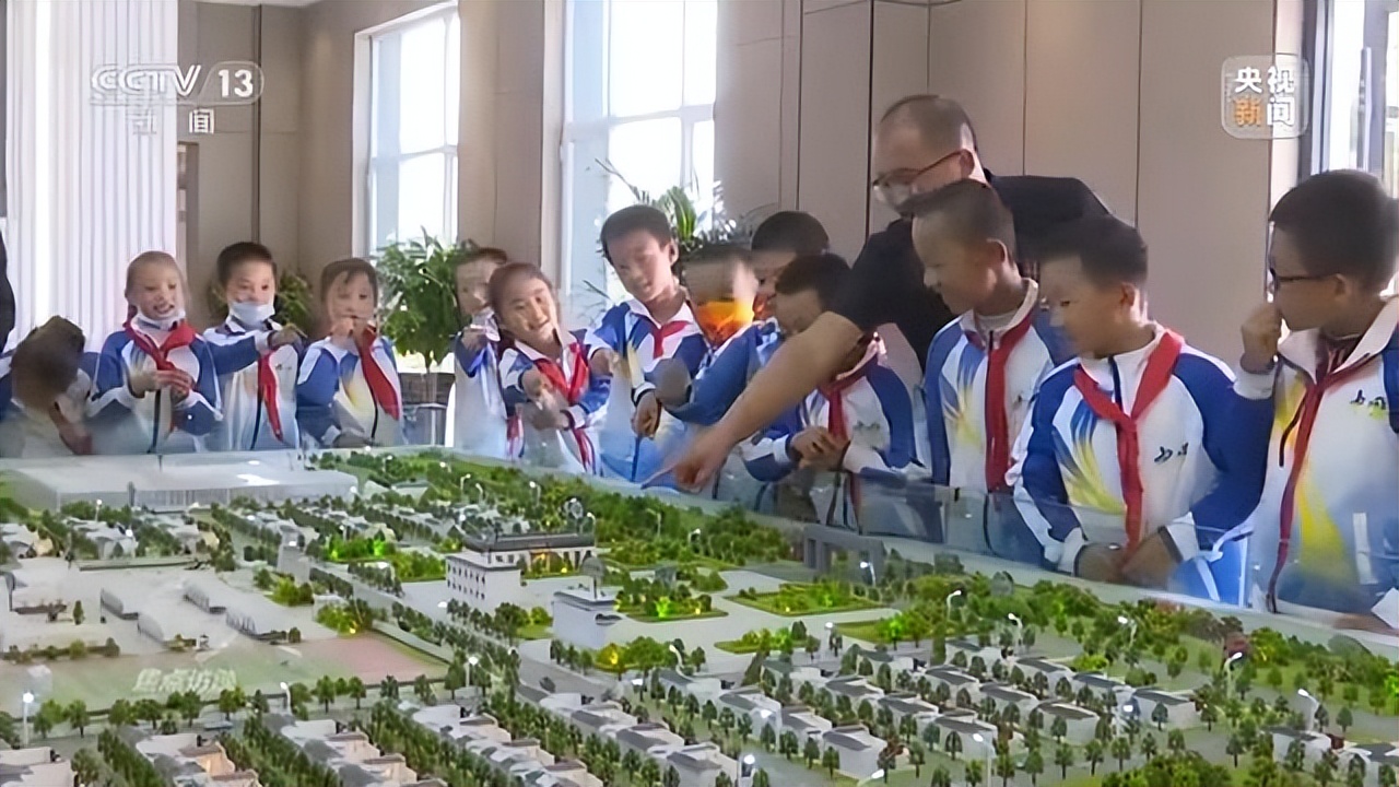 搬出大山搬出小康搬出幸福,搬出大山挪穷窝展望幸福新生活