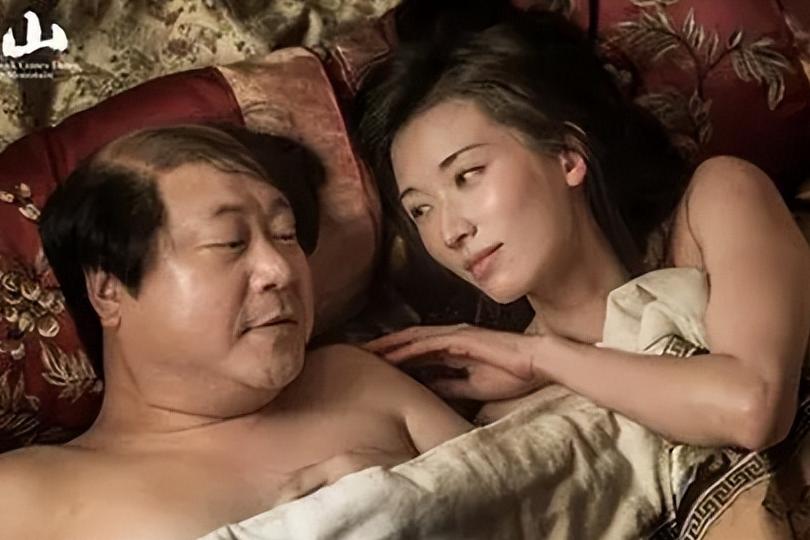 伸舌头、嘴亲肿，“中老年”演员吻戏不忍直视，一个比一个辣眼睛