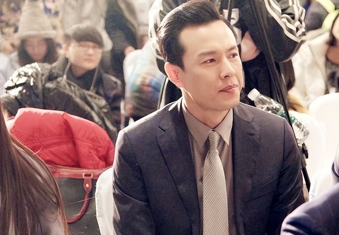 因穷被老婆嫌弃一怒之下继承家族,因为穷被女友抛弃逆袭