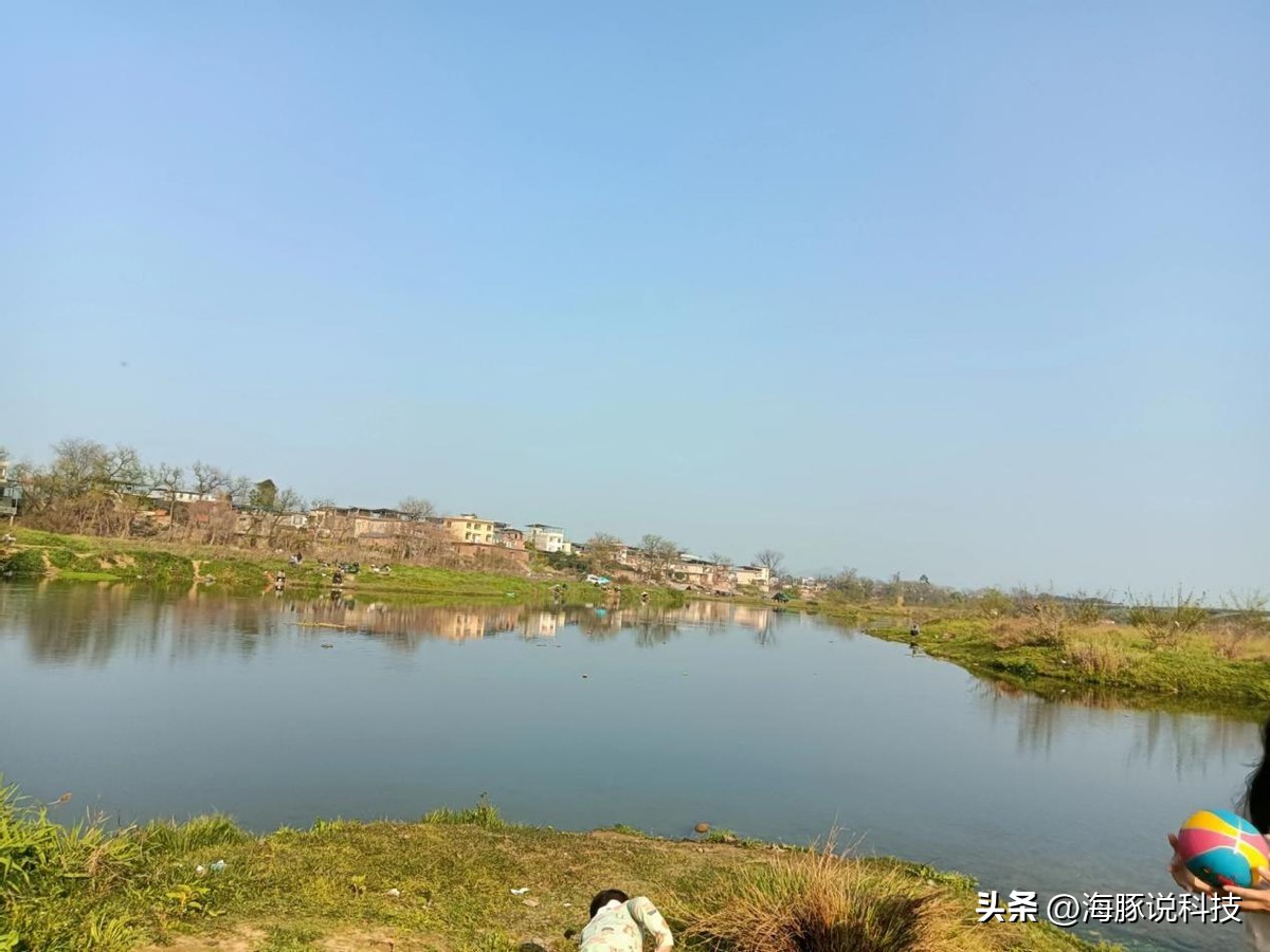 卢伟冰新品发布不止手机和笔记本,卢伟冰真香机