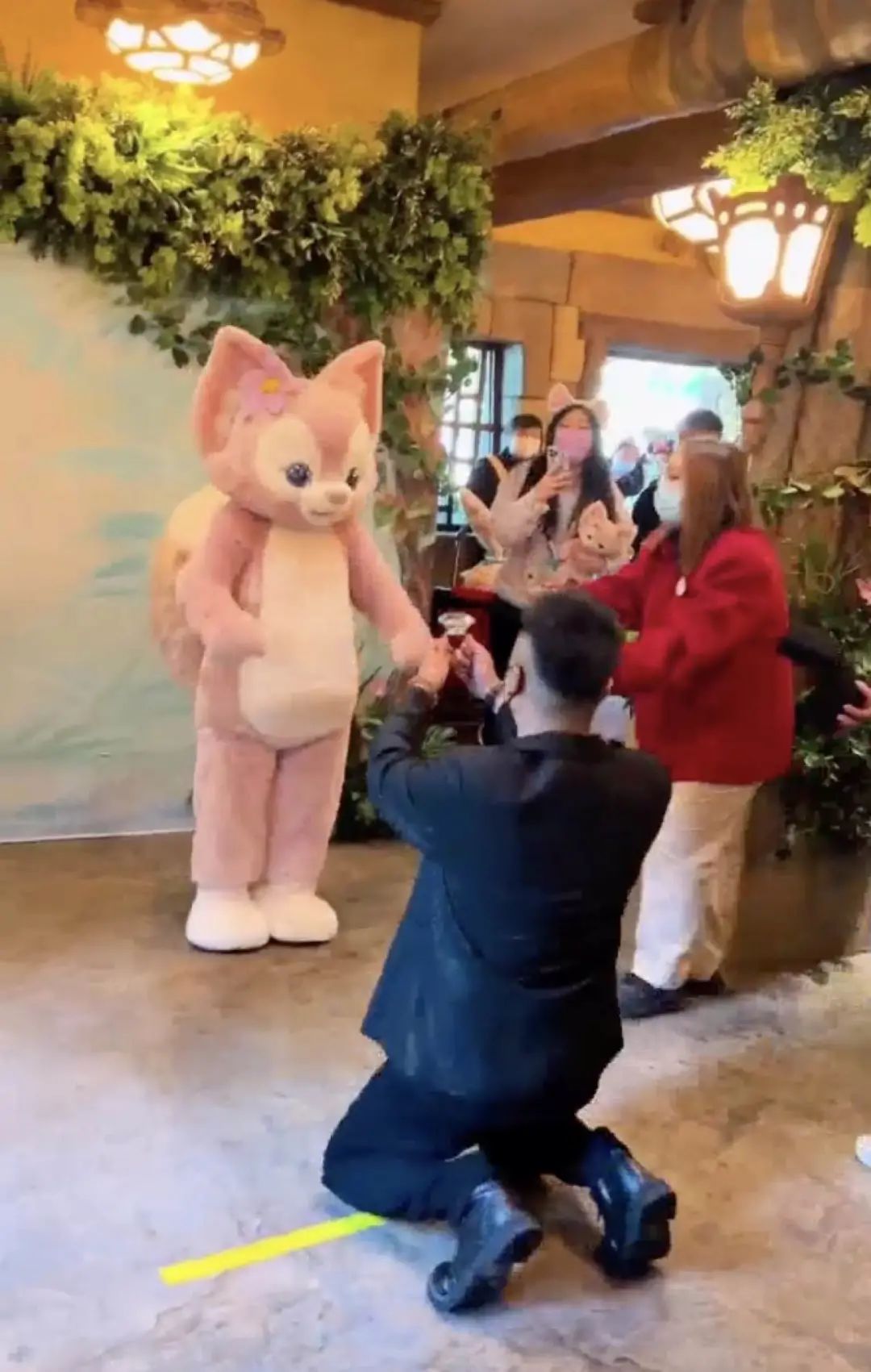 玲娜贝儿的来历简介,玲娜贝儿出圈名场面