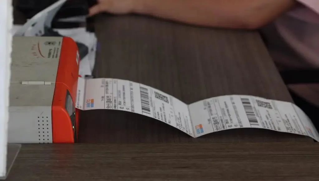 骗子怎么知道我的快递内容和信息,骗子怎么知道快递号的