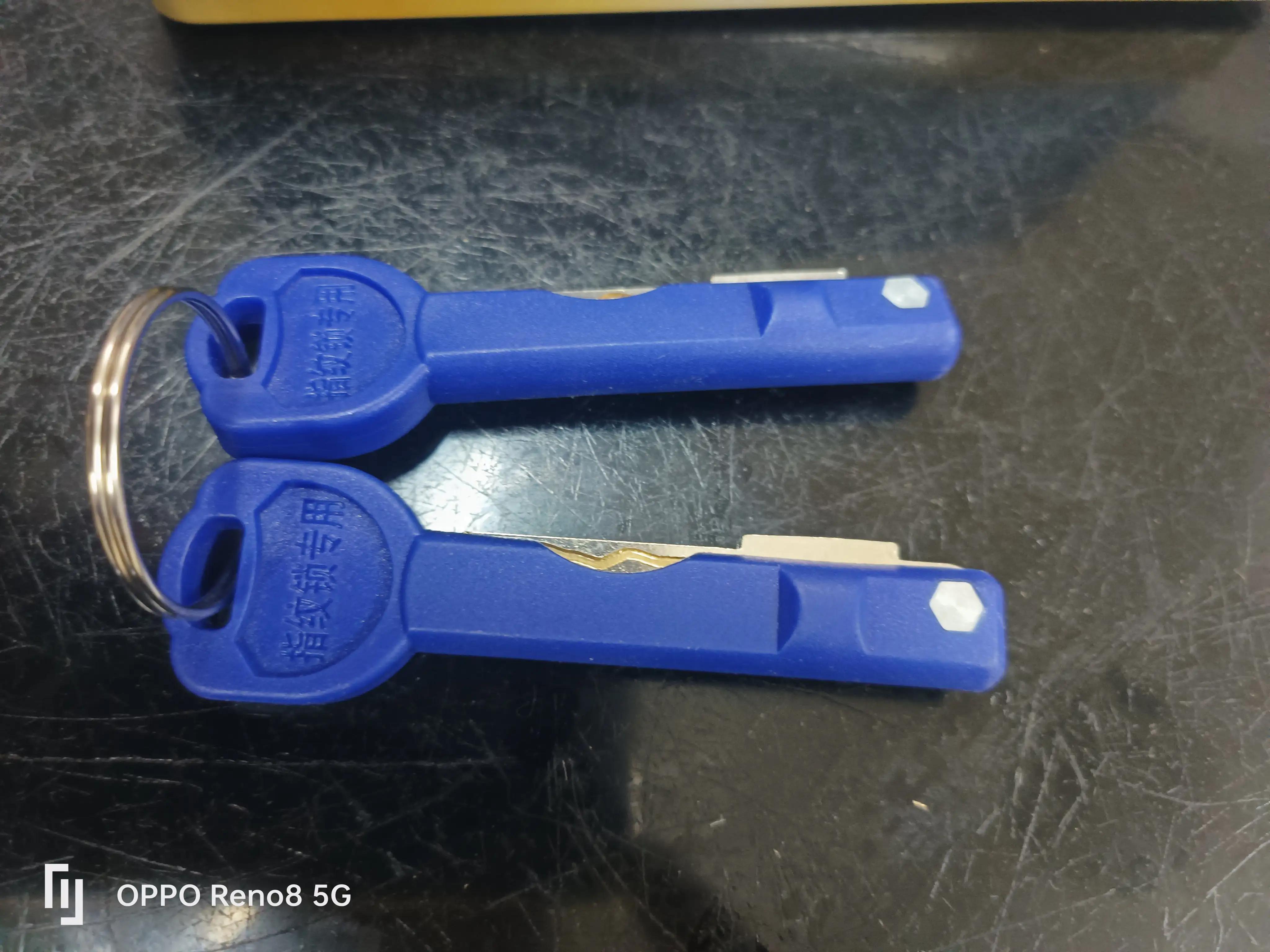 指纹锁的锁芯都是通用的吗,指纹锁的锁具都是通用的吧