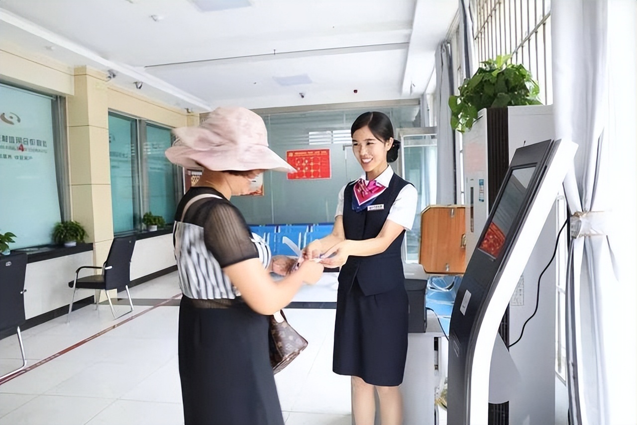 银行错把800元存成800万后来怎样了,银行错将800元打成800万