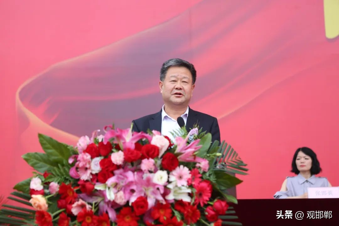 以爱之名育心成长主题活动,成人礼仪式学校举办