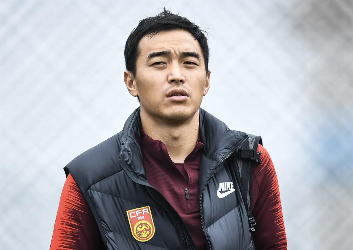 冯潇霆向巩汉林道歉了吗,冯潇霆怒斥巩汉林原视频