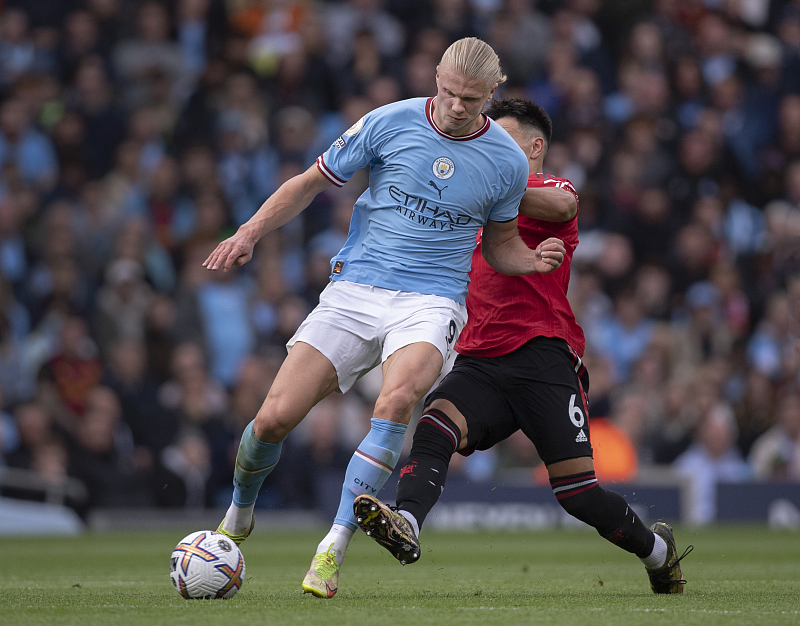 滕哈格对扭转曼联局势十分有信心,曼联1-3到1-1滕哈格目标9分