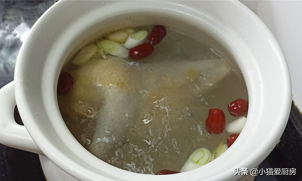 虫草花炖鸡汤正宗做法,虫草花炖鸡汤怎样炖才能好吃