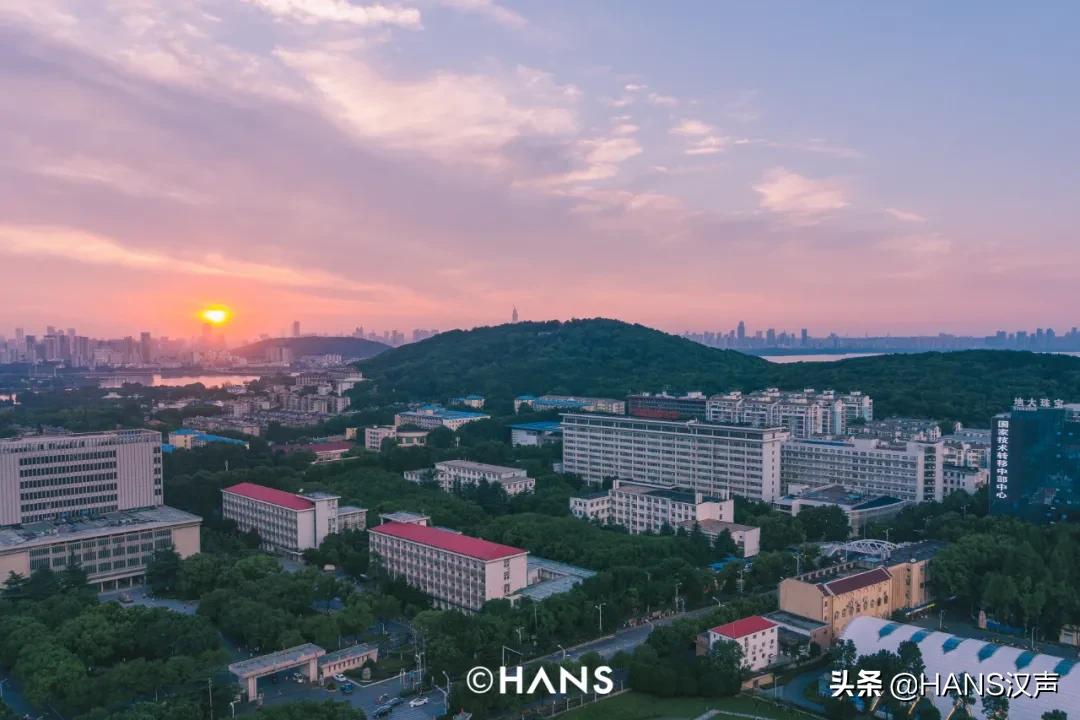 武汉校友捐款亿元榜,武汉纺织大学校友捐款1000万