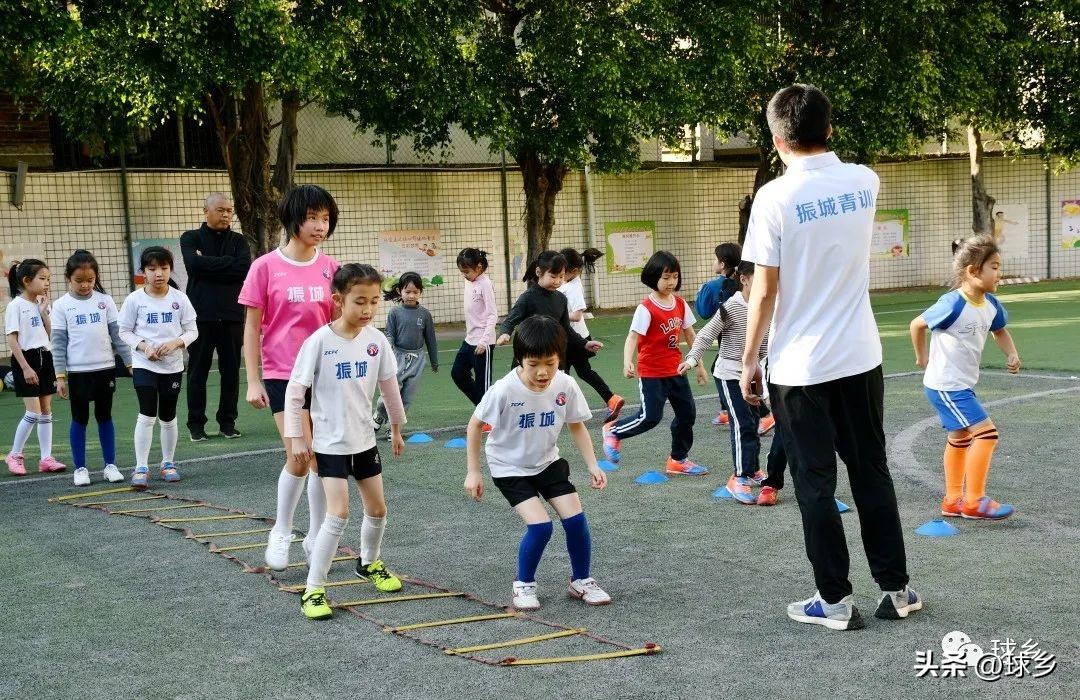 少年当自强足球,少年当自强篮球操