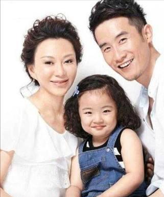 43岁女明星面容老态,被岁月催老容颜的十位女星