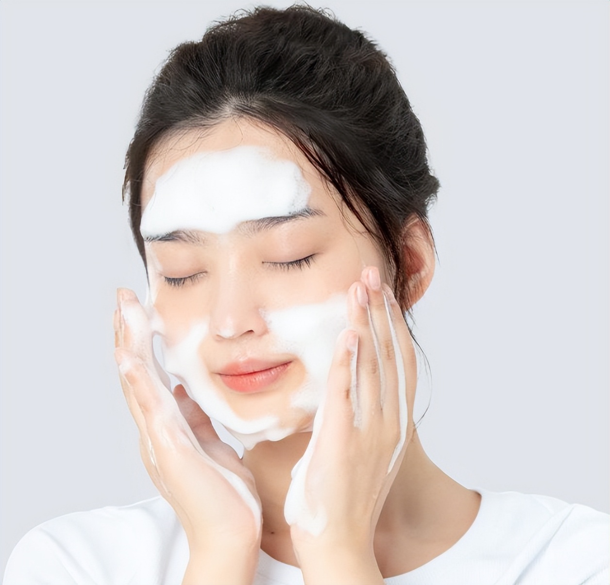 硫磺皂洗脸后皮肤刺痛感怎么办,经常用硫磺皂洗脸对皮肤有影响吗