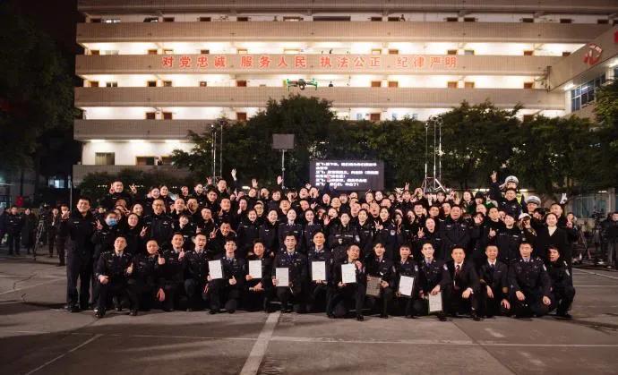 我们的滚烫人生张智霖陈小春默契,张智霖陈小春96年一生豪情一次