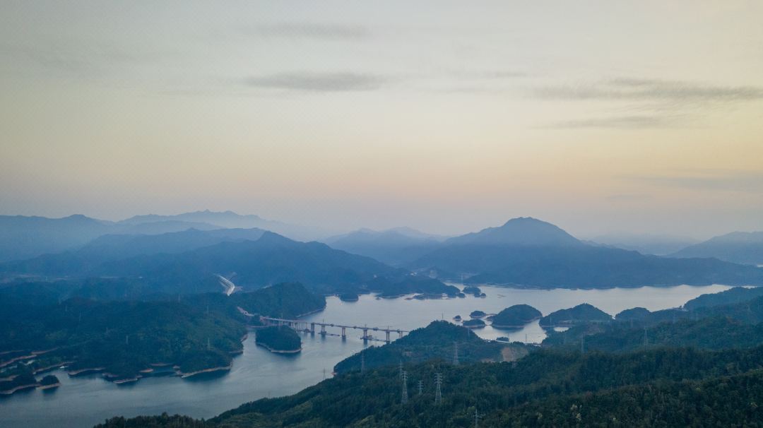 邂逅浙江千岛湖完美民宿，景色绝对无敌，傍晚夜色更是堪称一绝