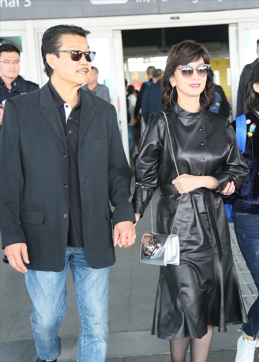 69岁的赵雅芝和60岁的叶童,69岁赵雅芝与59岁的叶童庆生