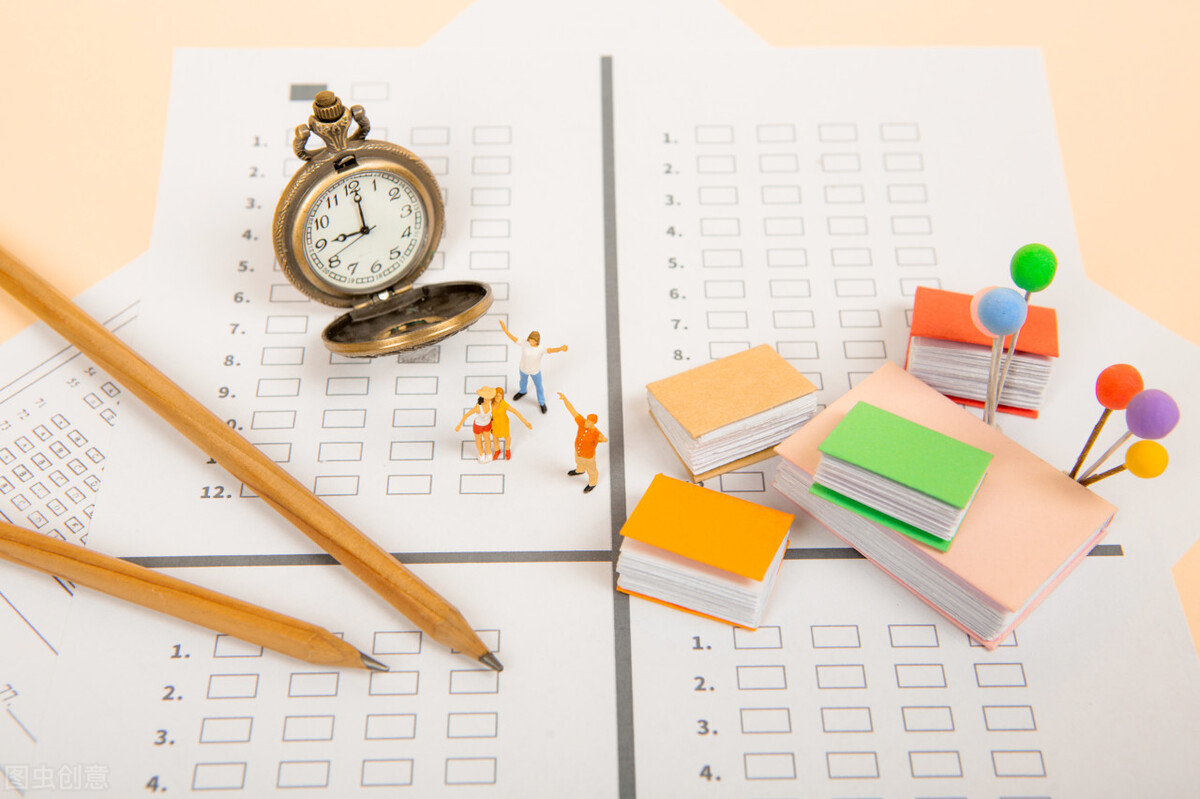 头条品鉴官是怎么通过考试的,头条品鉴官答题及答案