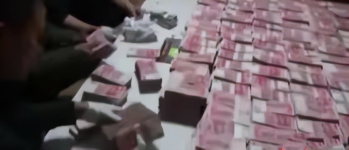 发现彩票密码的男子一年挣80亿,男子想一夜暴富偷十多次彩票被抓