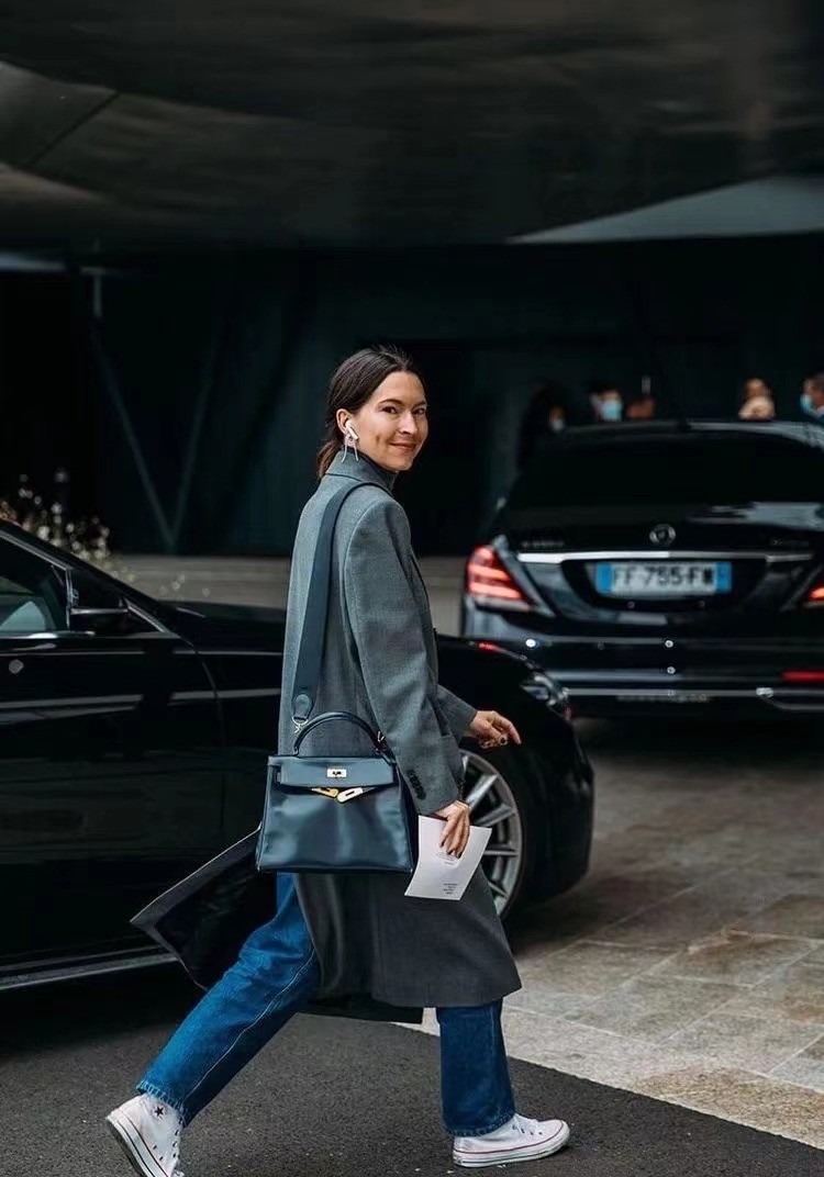 腰粗腿粗该怎样穿搭衣服,腰粗没有胯的女生穿搭技巧