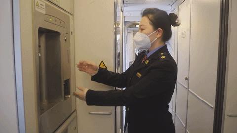 坐火车手机没电攻略,坐火车手机没电了应该去哪儿充