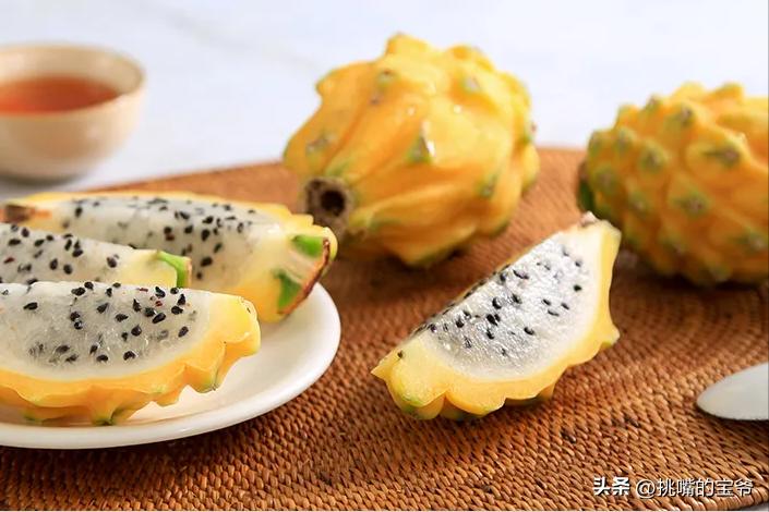燕窝果跟黄色火龙果有什么区别,燕窝火龙果和黄皮火龙果区别