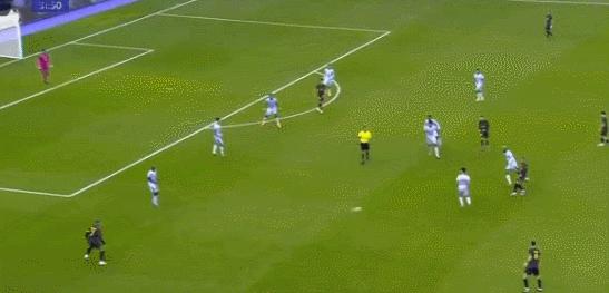 梅西进球c罗滑跪,梅西进球c罗跪滑图