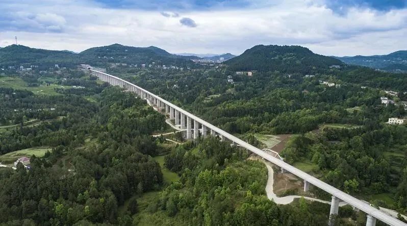 汉巴南铁路南充仪陇通车,汉巴南铁路项目工程进度持续推进