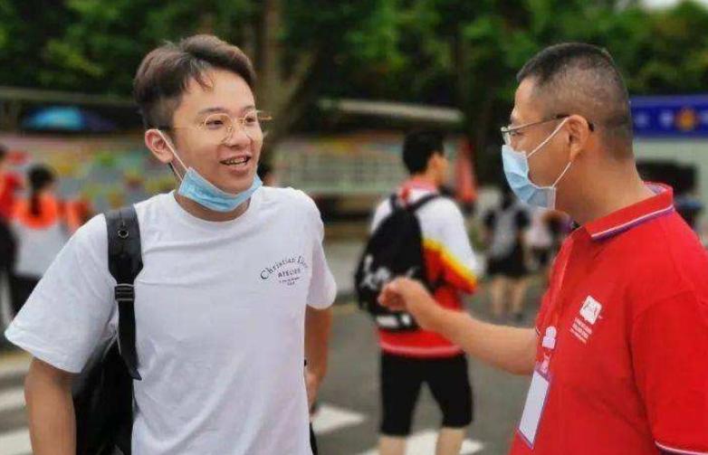 “我要是考砸了怎么办？”高三生紧张不已，父亲回答获赞无数