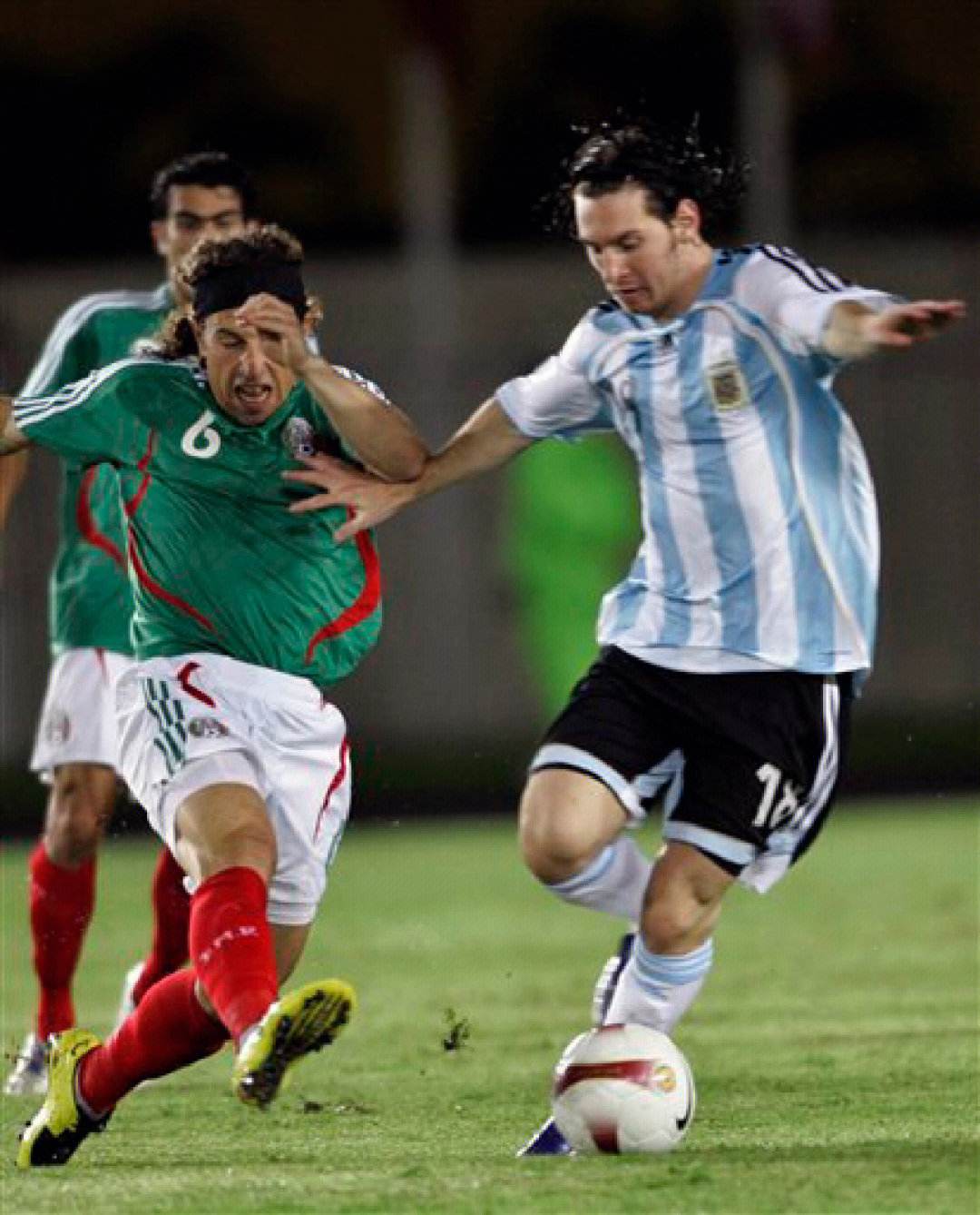 梅西巴萨故事,梅西感情经历纪录片