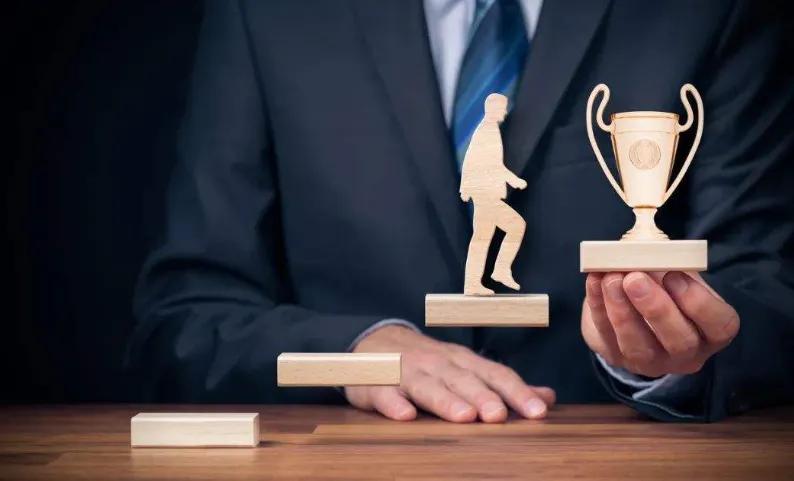 去香港工作做什么靠谱一点,香港有什么工作适合女性