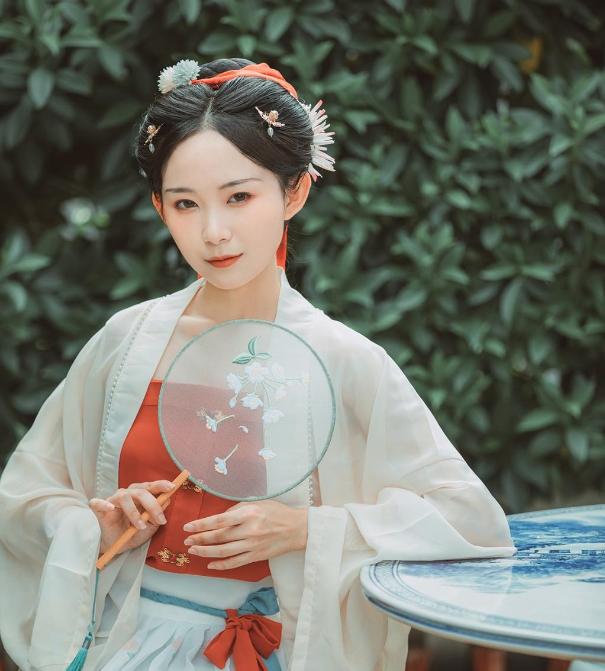 *瓶金**梅第35章：西门庆：和寡妇相亲，我是专业的，看我一招拿下她