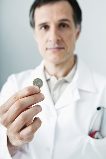 公司帮员工交社保公司有好处吗,在公司交社保对公司有什么好处吗