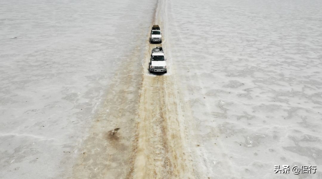 在非洲的死海，探访最接近地狱之门的人