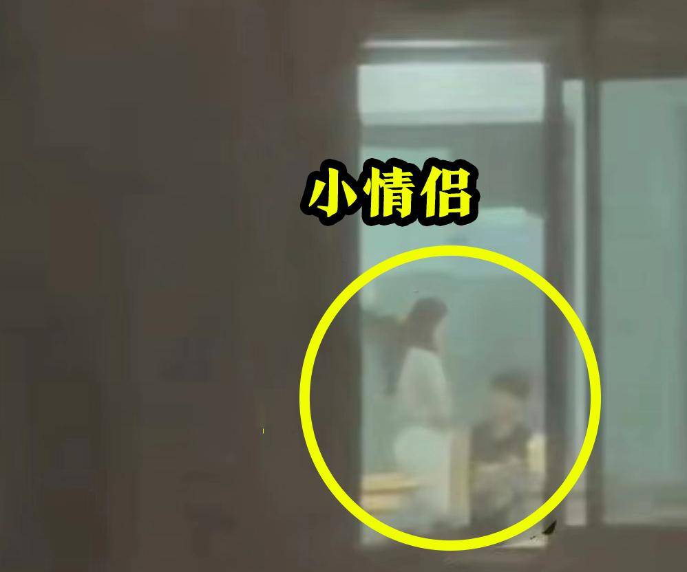 校园爆料：四川传媒大学情侣在图书馆内激情狂欢，6分9秒视频流出