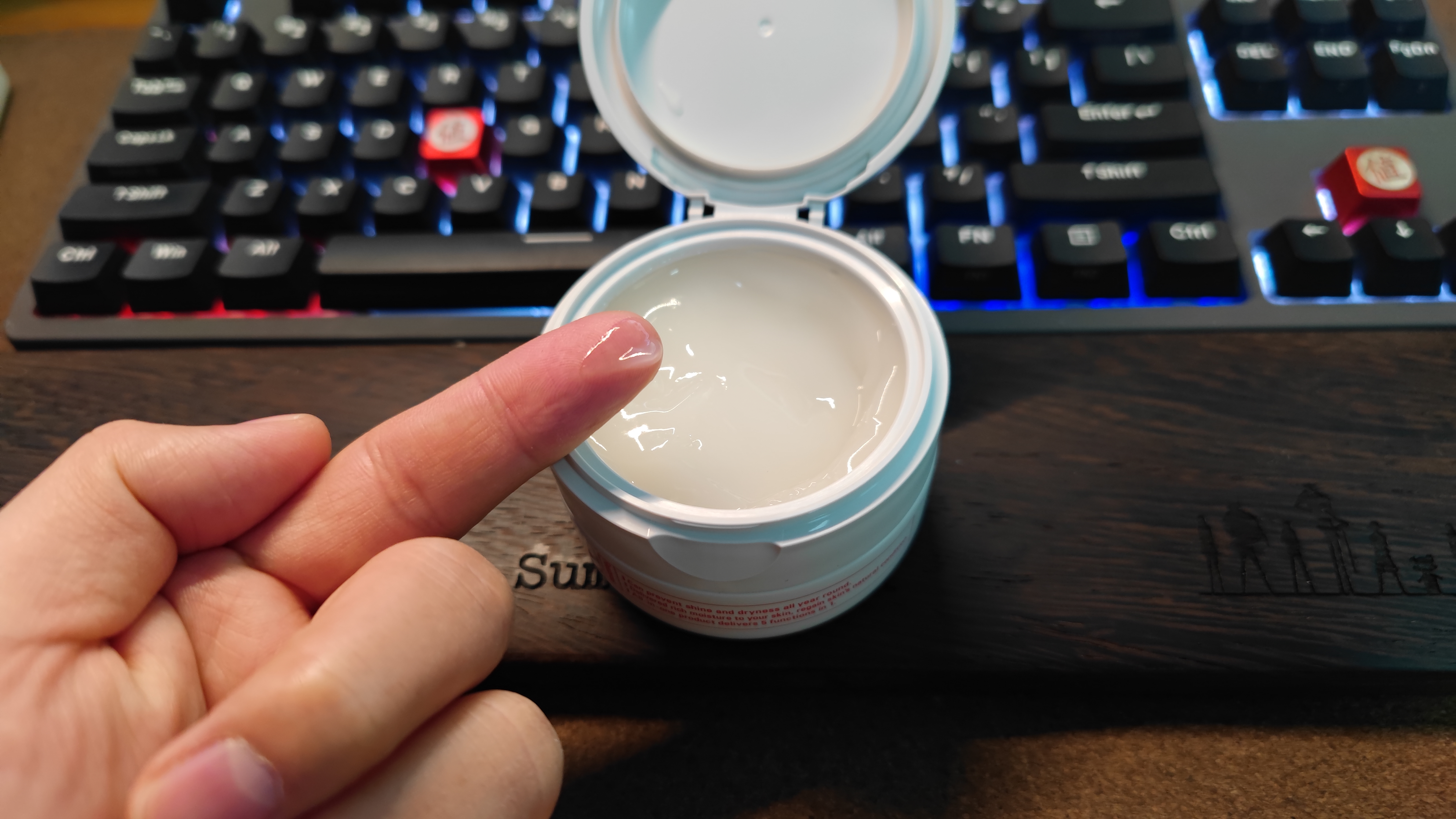 油腻男的2021年终总结：10款亲测好用的男士个护好物推荐