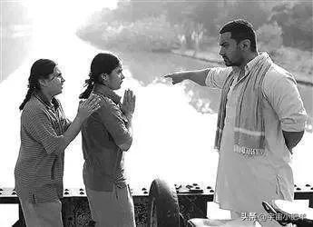 阿米尔汗拍摔跤吧爸爸纪录片,摔跤吧爸爸阿米尔汗是动作指导么