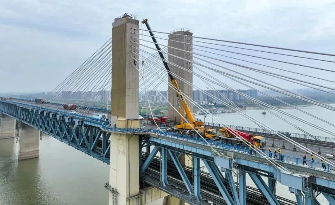 斜拉索更换施工价格,斜拉桥斜拉索安装时间