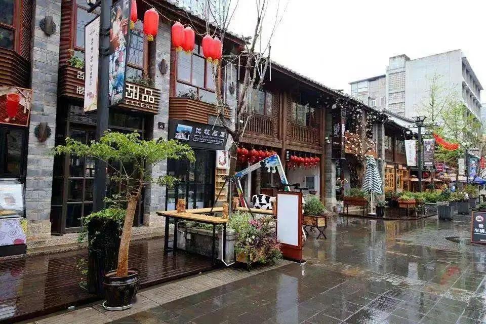 未来昆明最具影响力的美食街,昆明七彩云南附近美食街