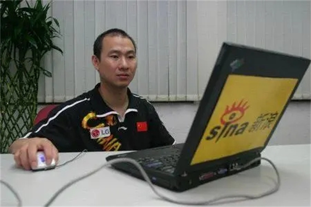 前乒乓球教练刘国梁现在干啥了,国乒教练刘国梁回归天团回忆往事