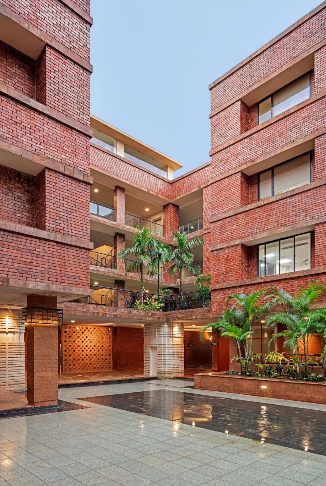 简单爱户型,红砖建筑特殊花样造型