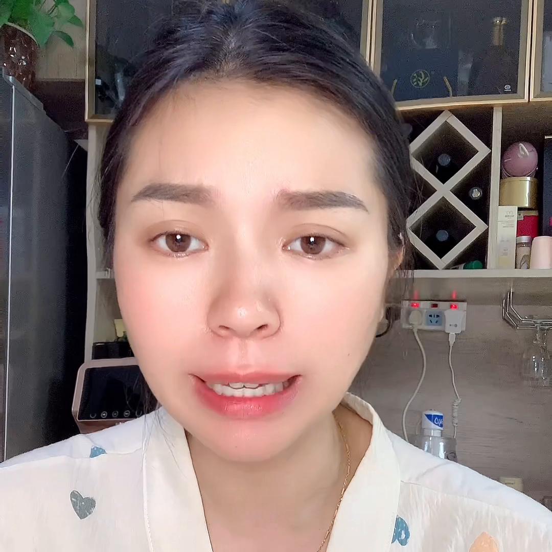 年轻人出门带现金好吗,年轻人出门带现金